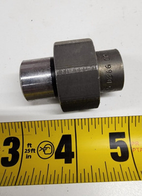 1/4'' 3000# FIP Thread 105 Steel Insulating Union Octagon Ground Joint Dielectric