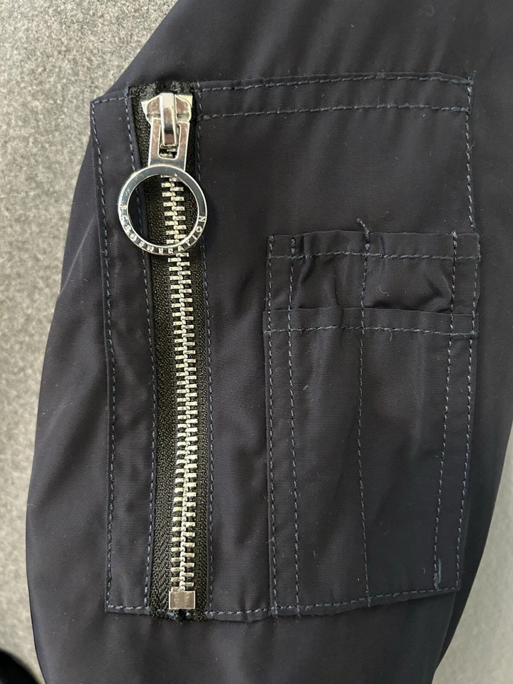 Chaqueta elegante para mujer BCBG Generation XS - elegante y cómoda Foto 3 de 4