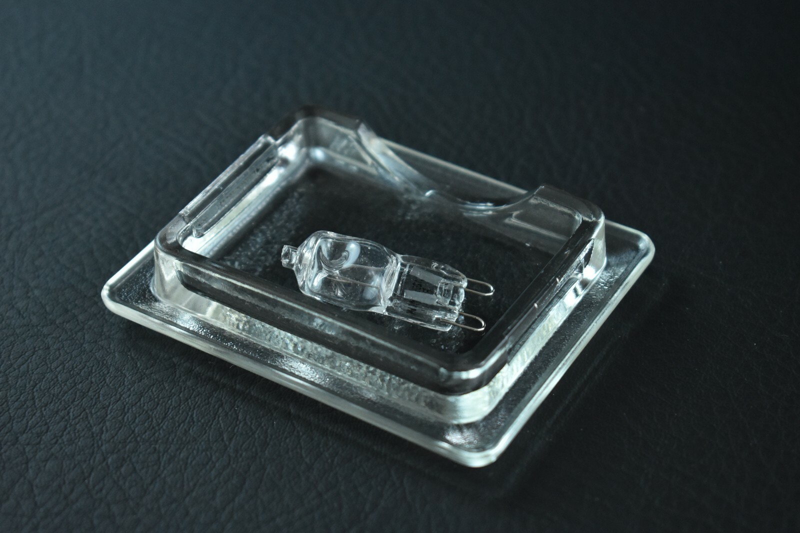 Genuine KITCHENAID BuiltIn Oven, Light Bulb + Lens W10472384