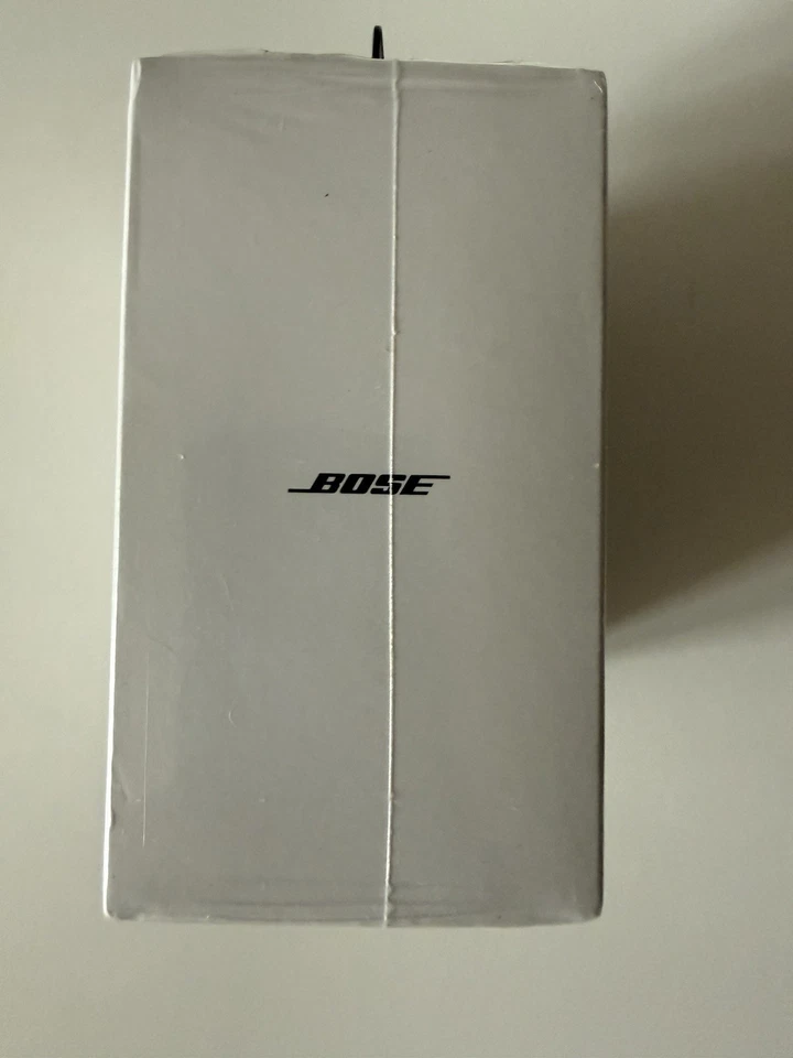 Bose SoundLink Micro Tragbares Lautsprechersystem - Schwarz (783342-0100) - Bild 4 von 4