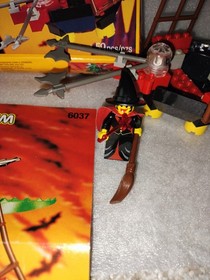 LEGO Castle: Witch's Windship (6037) Complete, With Box And Instructions.