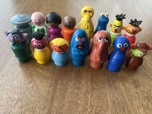 Vintage Fisher Price Little People Complete Set Sesame Street Figures Snuffy Etc