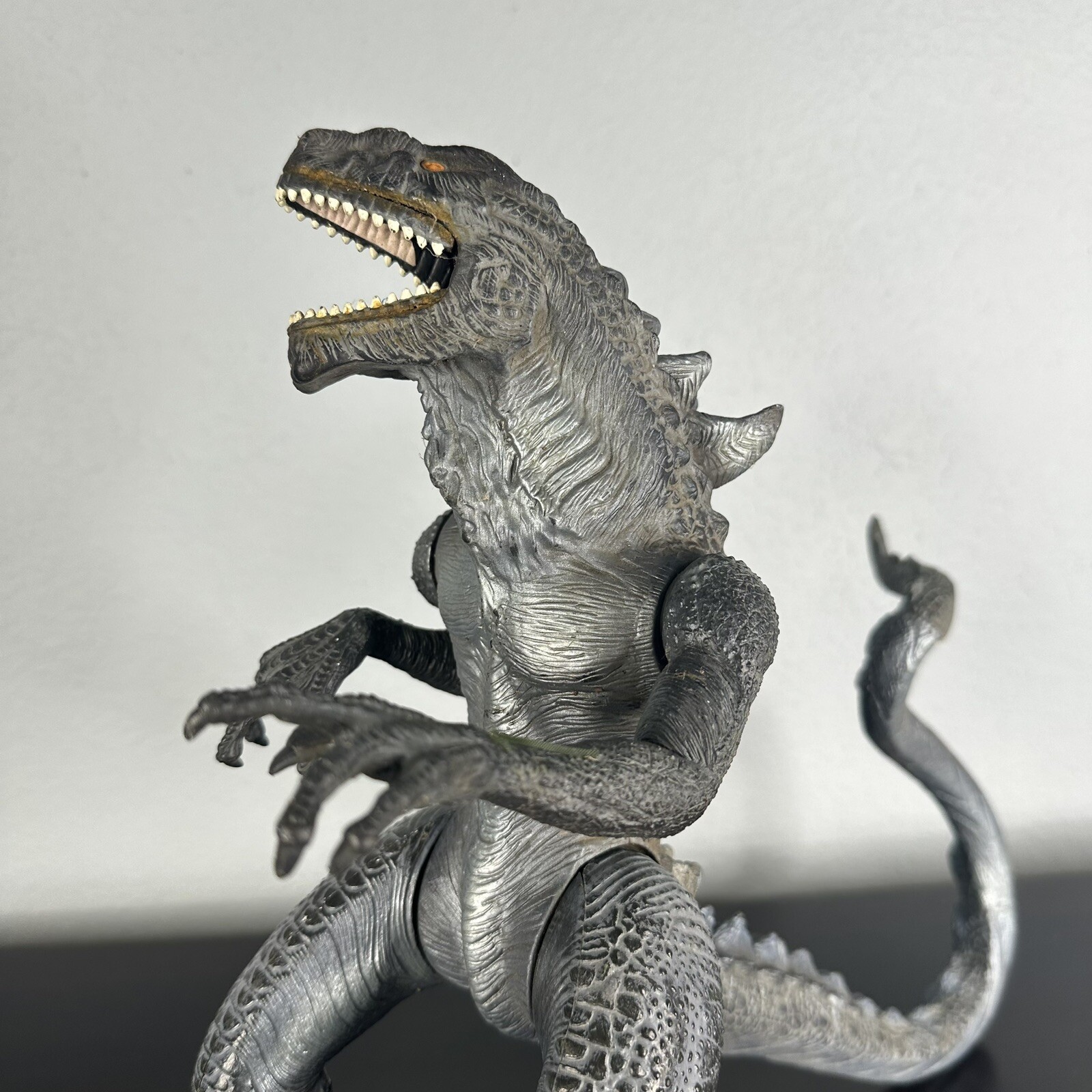 Picture 2 of 6