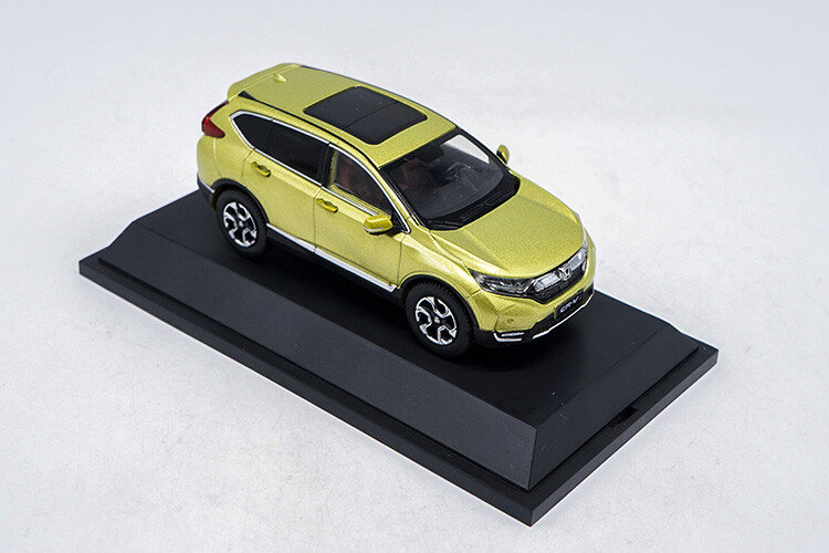 BYD Song Compact SUV 1/18 – Modèle Die-cast Métal – énergie Nouvelle – Jaune