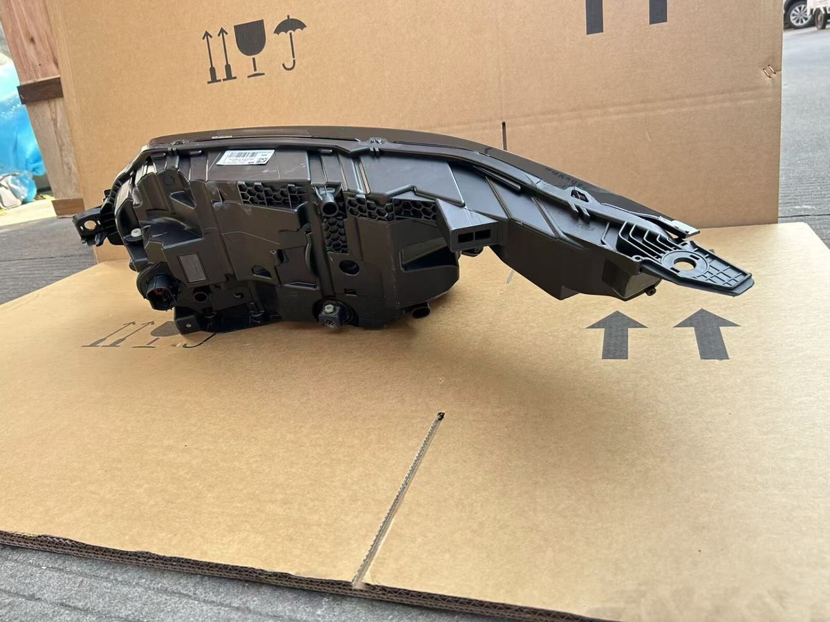 ヴェラール L560 LED ヘッドライト J8A2-13W029-KF Range Rover Velar