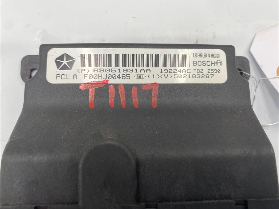 Dodge Challenger 2011 módulo de control de puerta de 3,6 L 68051931AA fabricante original Foto 2 de 4