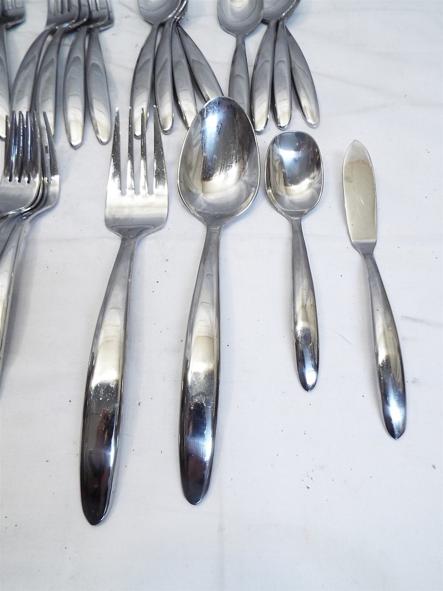 Oneida Stainless Flatware Set Heavy Modern Sleek Pattern Serving