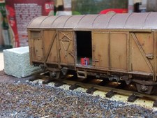 cassette di acqua in plastica + bottiglie vetro - plastic bottles box + glass bo