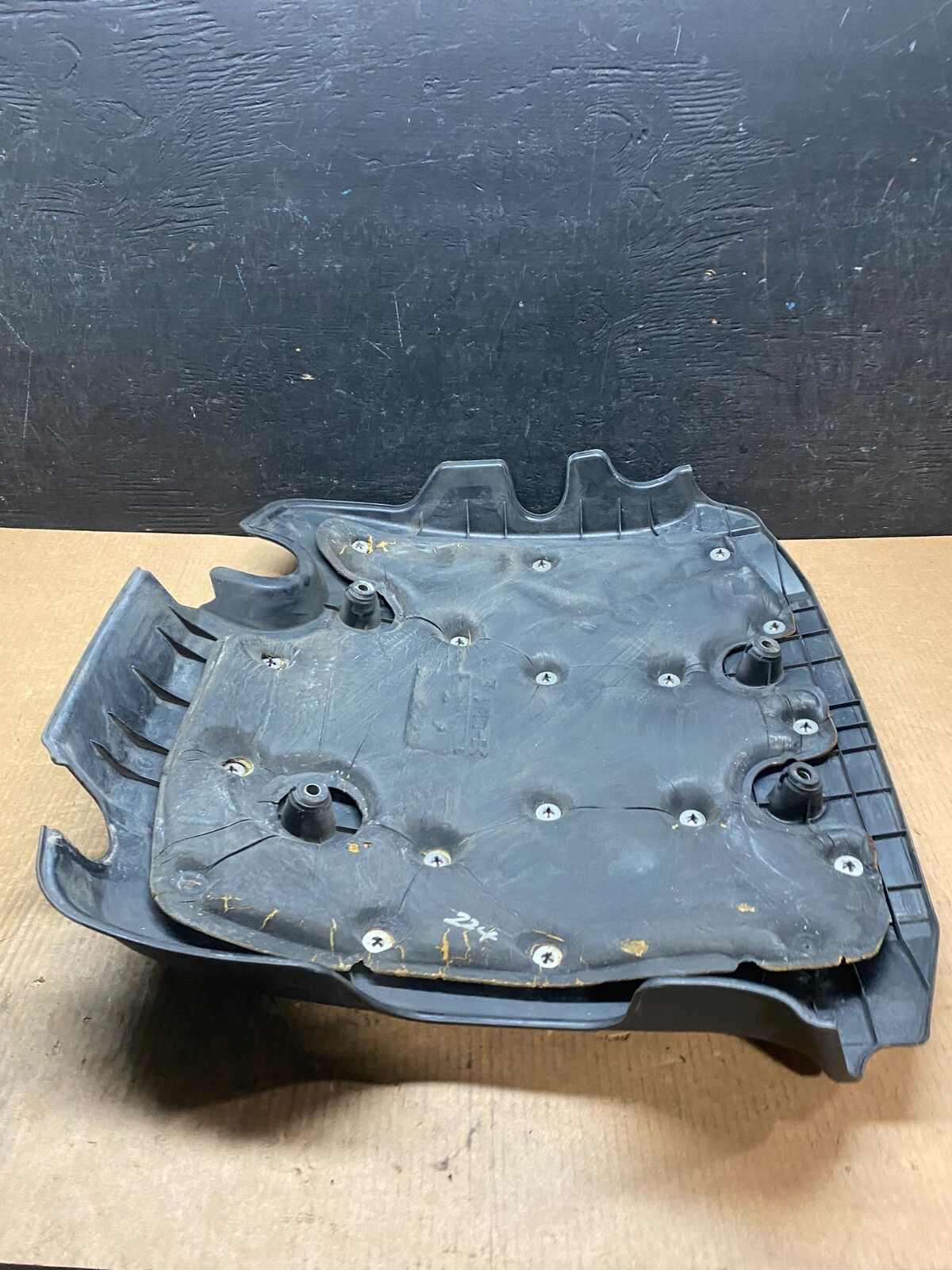 2005-2008 Hyundai Tucson 2.7L Engine Motor Cover 29240-37150 H4772 DG1