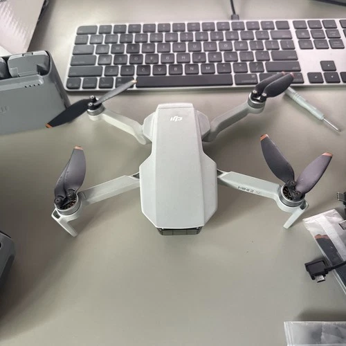 DJI Mini 2 SE Fly More Combo Camera Drone Great shape never crashed