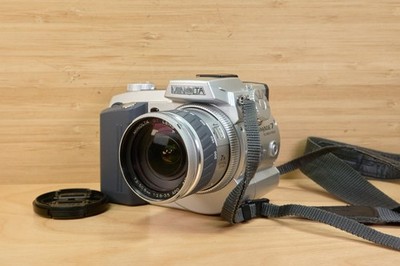 Minolta DiMAGE 7 Digital Camera / 5MP / Tested & Working, Made in