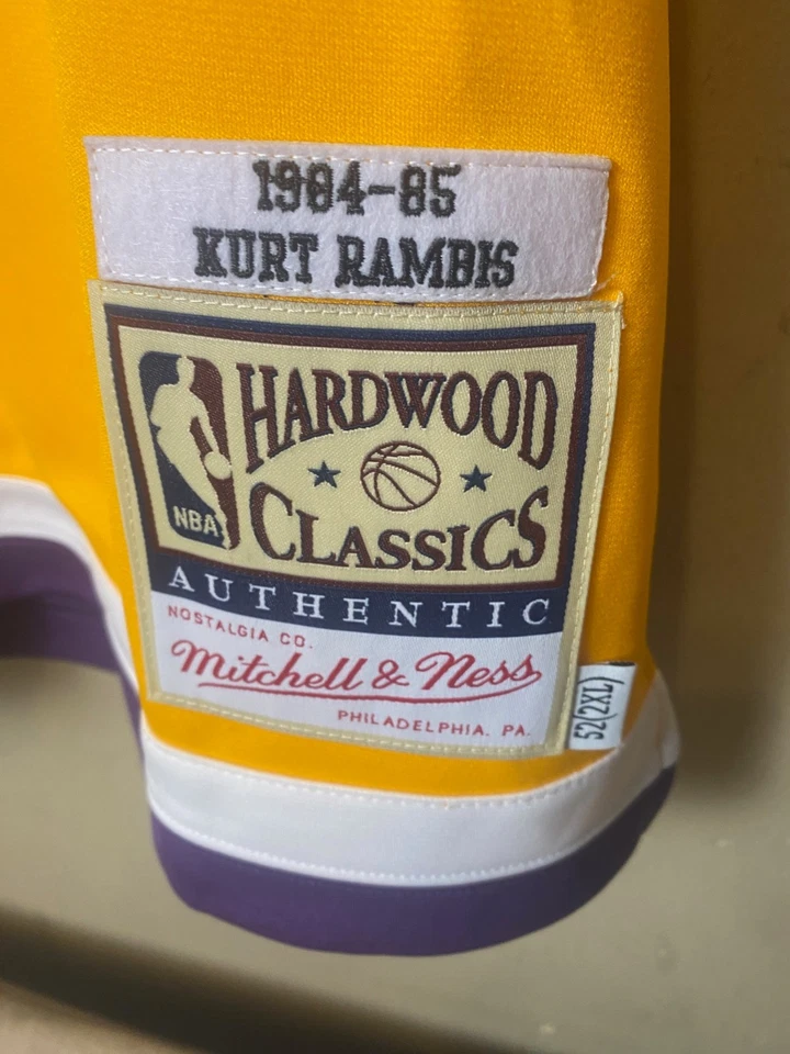 De colección Nuevo con etiquetas-LOS ANGELES LAKERS Kurt Rambis Mitchell & Ness 1984-85 Calentamiento Talla 2XL Foto 4 de 4