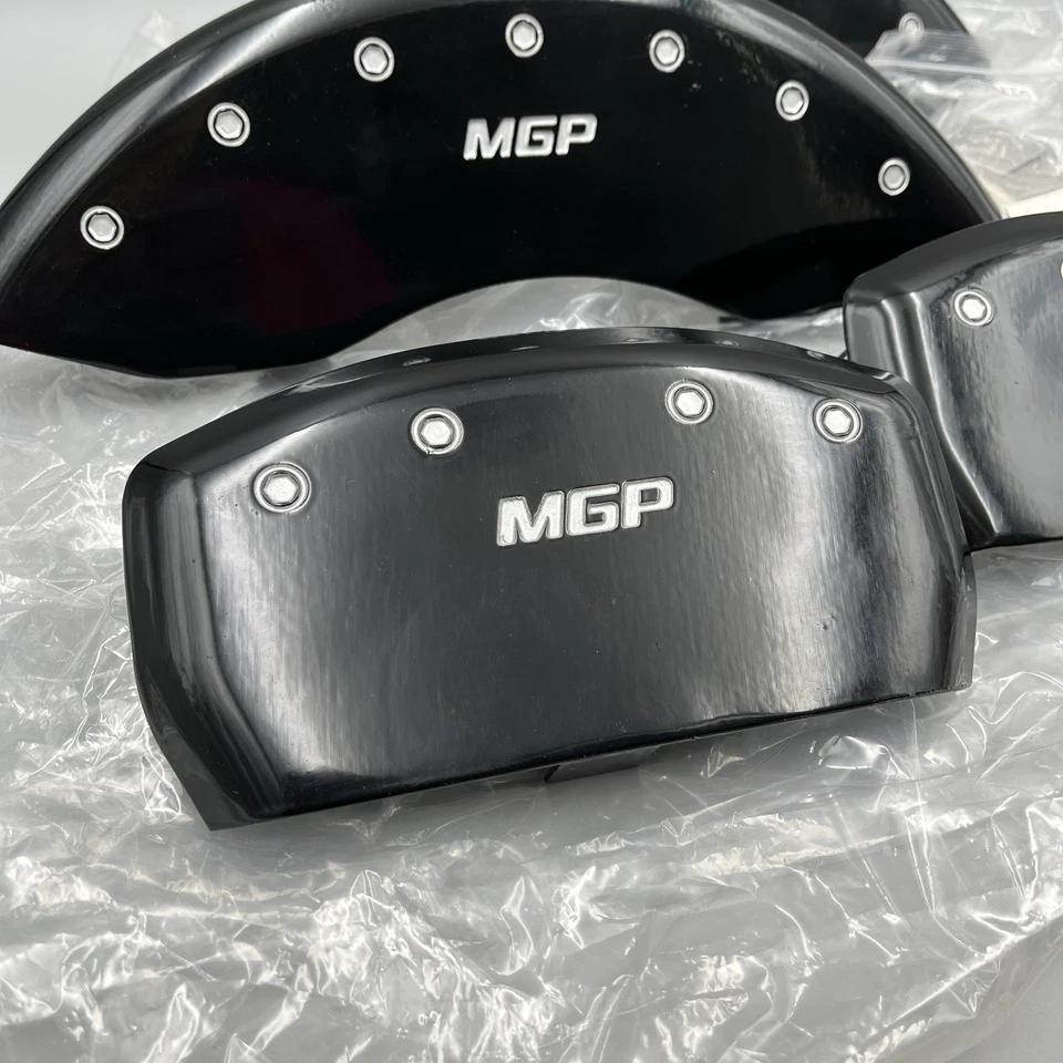 Capas de pinça de freio MGP 2009-16 BMW 535i xDrive preto e prata - 22224SMGPBK - Imagem 4 de 4