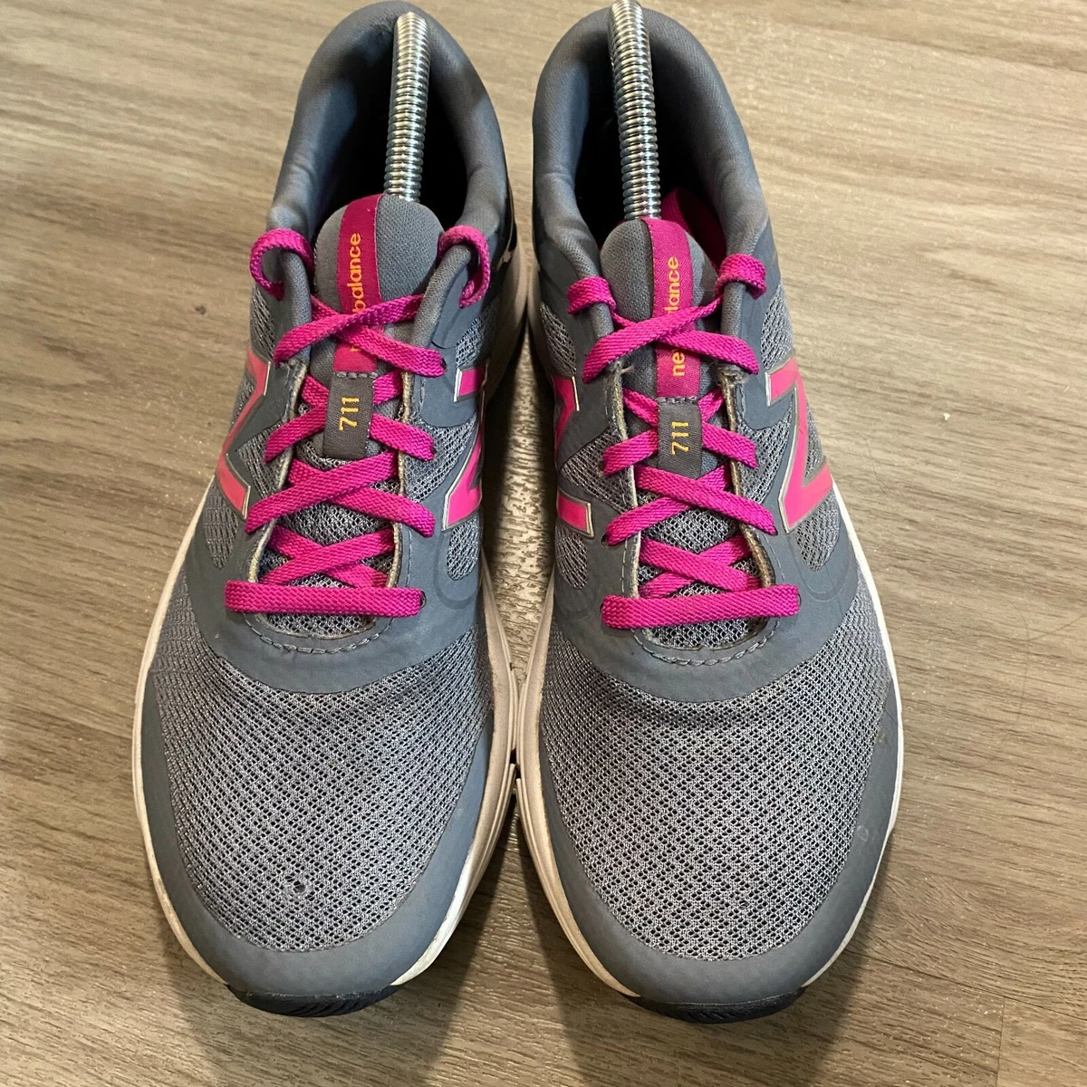 New balance 711v2 top