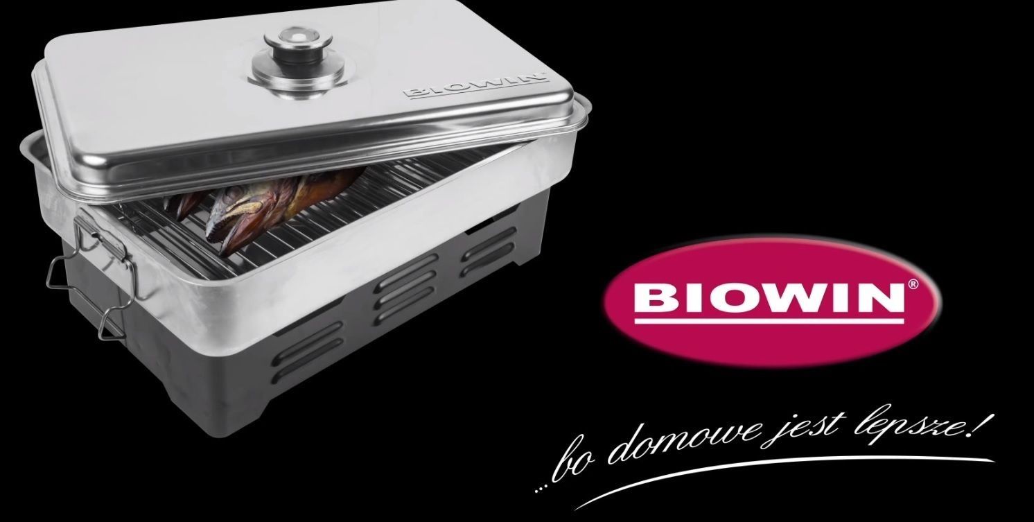 Outdoor Smoker Cooker For Wood Chips Fish Meat & Cooking BBQ with a