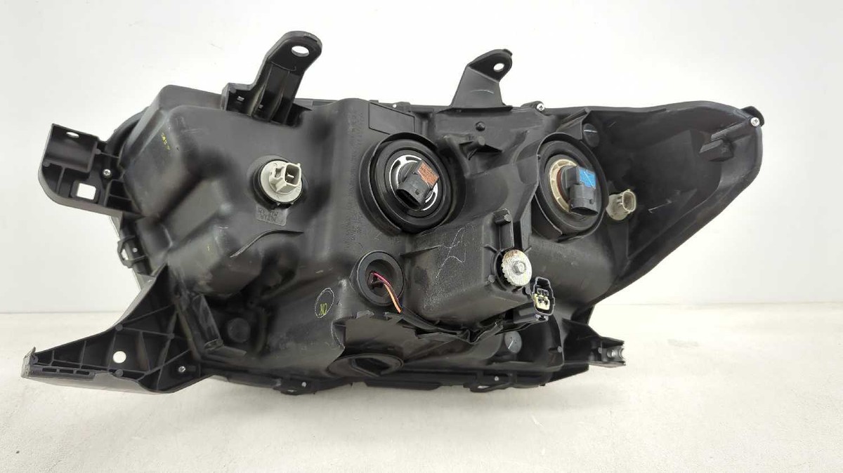 0421-10080 すらいむ様 【14点】 New OEM Genuine Toyota Headlight Lamp 2016-2019 Tacoma TRD