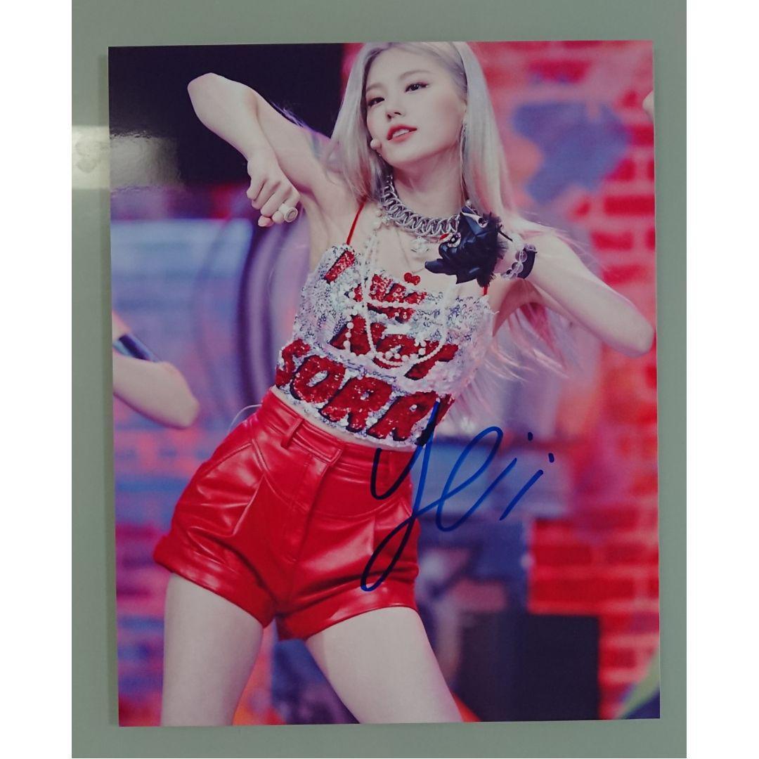 Super large photo signed by Yeji ITZY Korea Idol singer MIDZY JYP