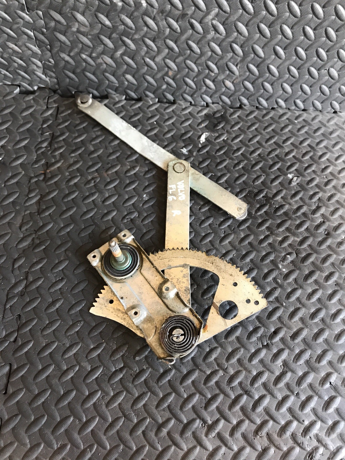 Volvo Fl6 1994-2000 Year Front Right Door Window Regulator Manual 
