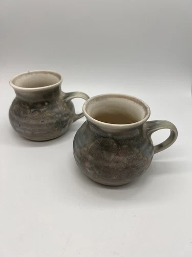 VTG Studio Pottery Mugs Set of 2 Signed Kravec Drip Glaze Handmade Ceramic 4” H