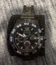Invicta Specialty Collection número de modelo 13677