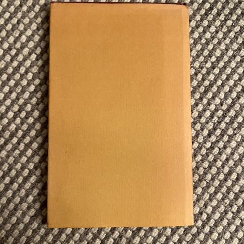 Lewis Carroll The Wasp in a Wig 1st UK ed 1977 very good with dustwrapper - Picture 10 of 10
