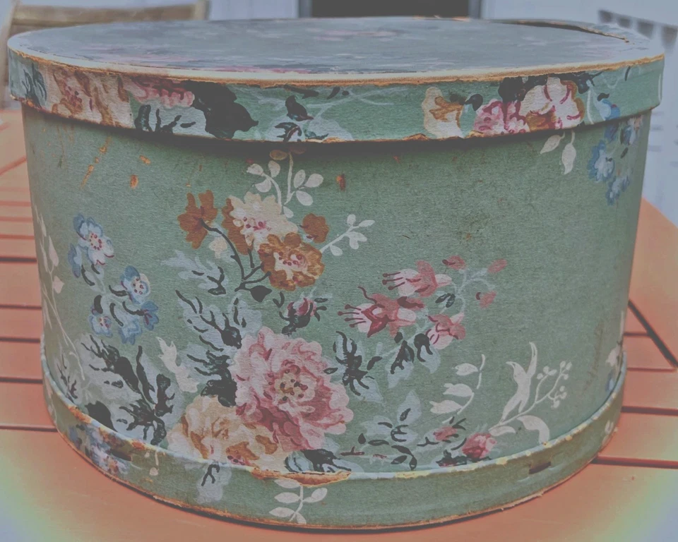 19th Century Wallpaper Band Box Americana Folk Art Floral Pantry Flower Design - Image 3 of 4