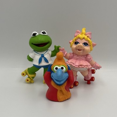 RARE Vintage Muppet Babies Kermit Frog + Miss Piggy Roller Skates + Gonzo Toys