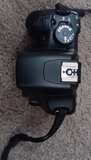 Canon DS126181 Camera Bundle with EF-S 18-55mm Lens, Battery, Charger, Bag