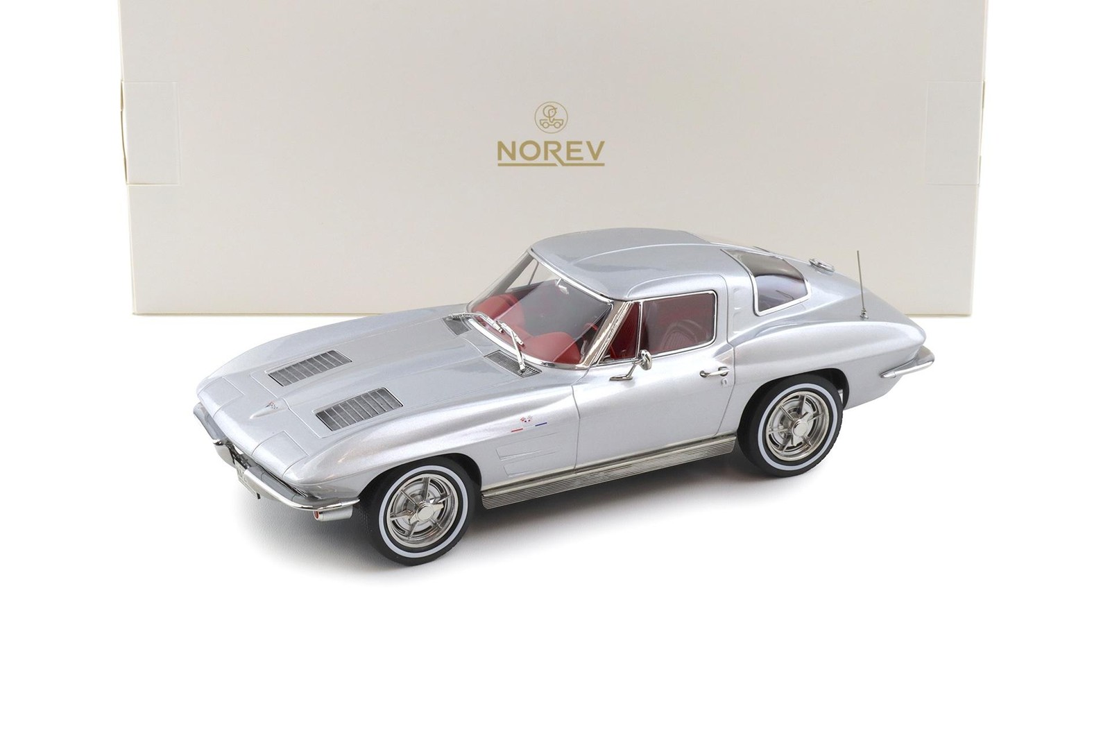 1:18 NOREV Chevrolet Corvette Sting Ray Coupe 1963 Sebring Silver Metallic