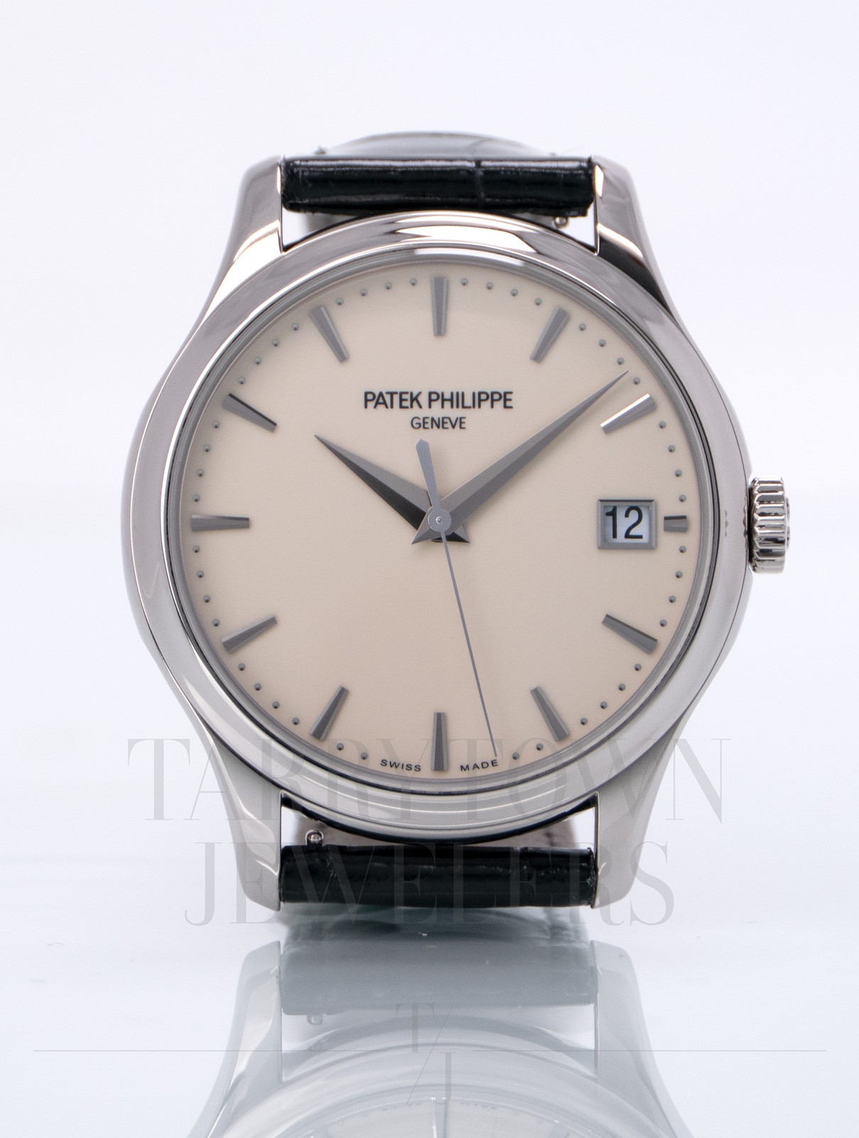 Patek Philippe Calatrava 5227G-001 Luxury Men's Watch