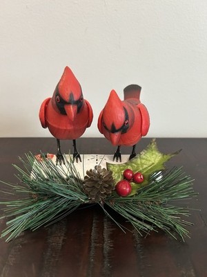 Animated Cardinals Singing Chirping Birds & Plays We Wish You A Merry Christmas