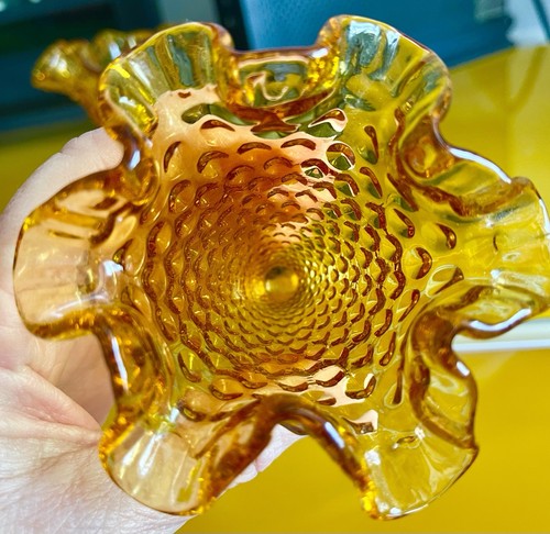 2 Vintage Fenton Amber Glass Hobnail Ruffled Edge Small Bud Vase 3.75 inches - Picture 4 of 7