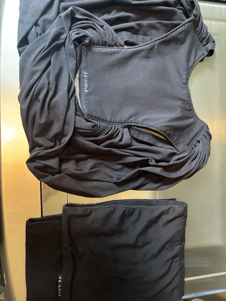 Portabebés JJ Cole Agility Flex Stretch Talla M (8-35 libras) Negro, Con Faja Foto 3 de 4