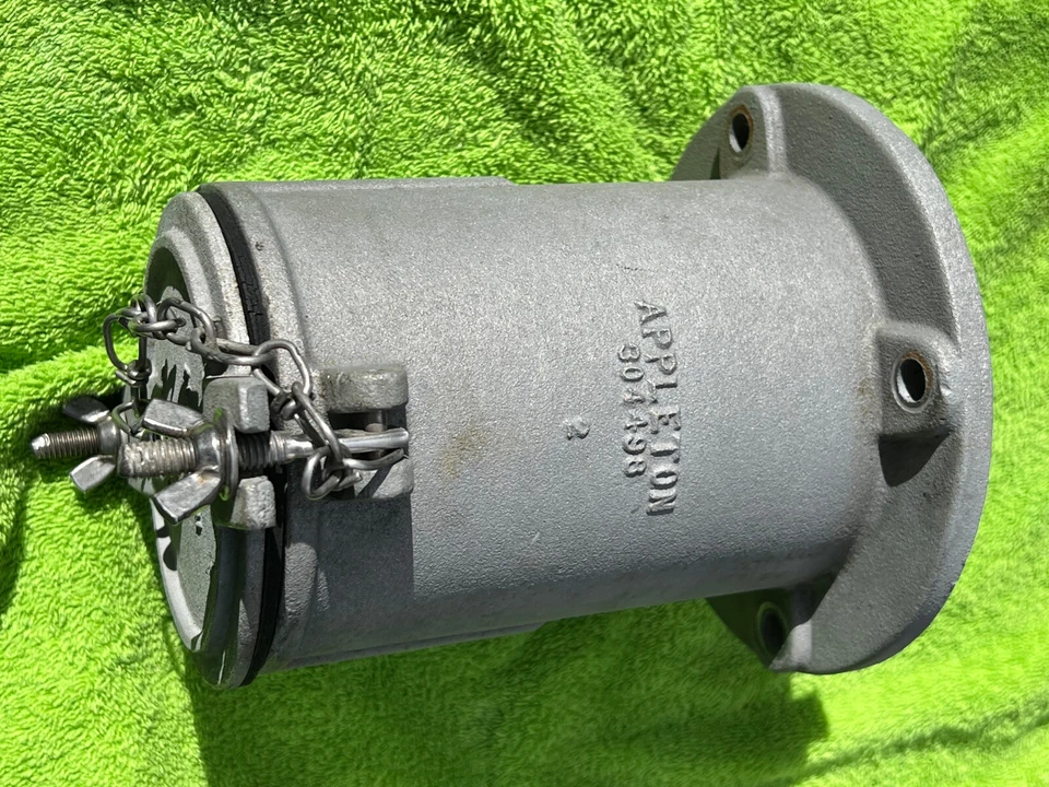 Appleton AR20044RS 200A *4W * 600V * 4P Powertite Receptacle #304688 * Telecom* - Image 4 of 4