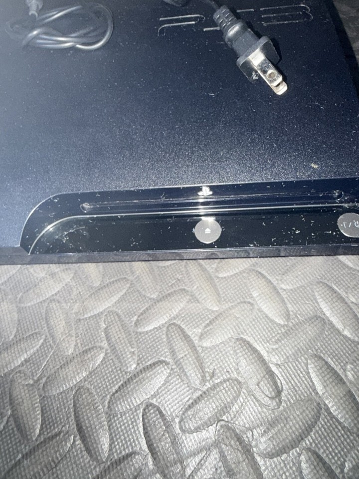 Sony PlayStation 3 + Power Cable + 2 Controllers + Charging Cable PS3