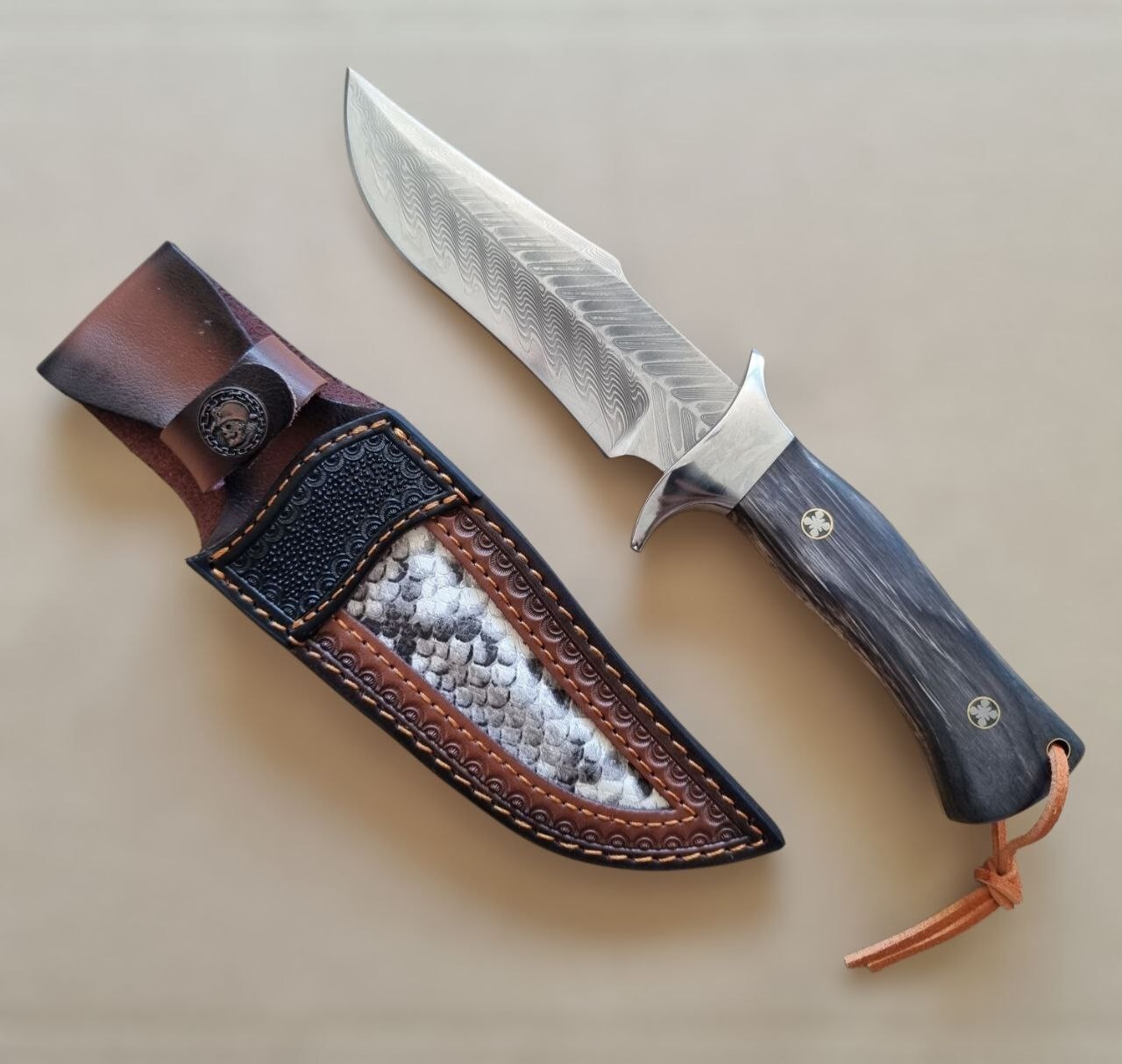 VG10 ,Damascus Messer Outdoor multifunktion, mit Messerscheide, Damast