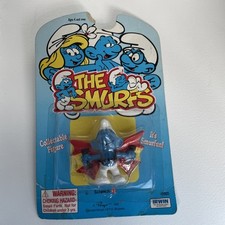 Vintage The Smurfs Peyo Schleich Smurf Handglider PVC New On Card 1995