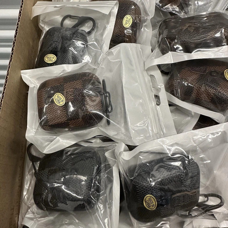 Apple Airpod cover 1st & 2nd gen and Pro Series- bulk LOT OF 170 Units Brand New - Image 3 of 4