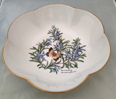 Royal Worcester Herbs Scalloped Serving Bowl (D17)