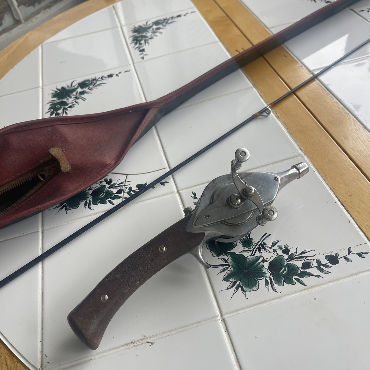 ロッド HURD  super CASTER STEEL OLD ROD Y995 Vintage HURD SUPER CASTER Steel Rod, Reel w/ Walnut Handle