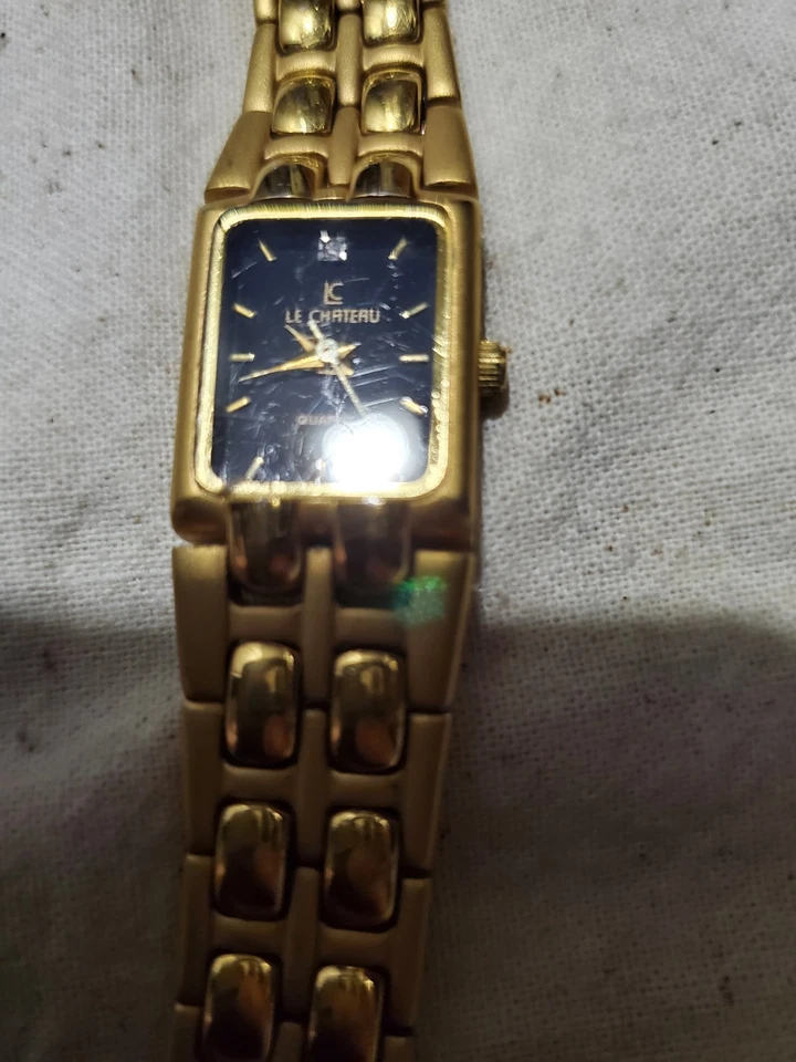 Reloj de cuarzo Le Chateau chapado en oro de 18 quilates con diamantes impresionante prisa👋 Foto 4 de 4