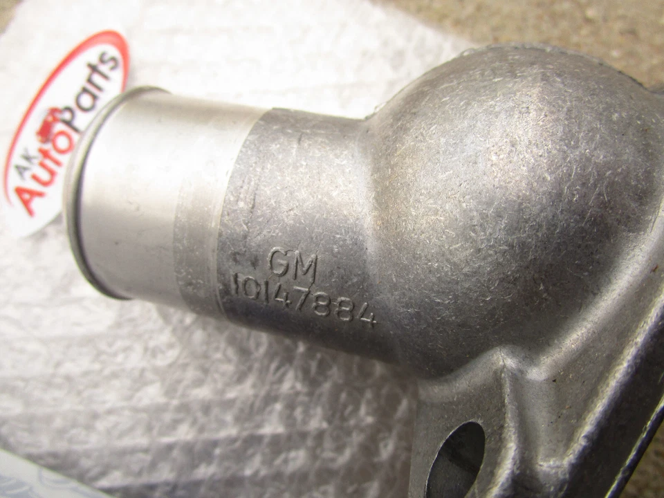 GM CHEVY GMC 10147884 CARCASA REFRIGERANTE MOTOR SALIDA DE AGUA FABRICANTE DE EQUIPOS ORIGINALES NUEVO Foto 4 de 4