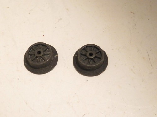 LIONEL PART POST-WAR - 2 FRONT TRUCK STEAM LOCO WHEELS- APPROX 3/4" NEW- SR131