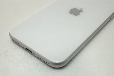 iPhone SE 2 ホワイト　64 Apple iPhone SE 2nd Gen. - 64GB - White - Mint Condition
