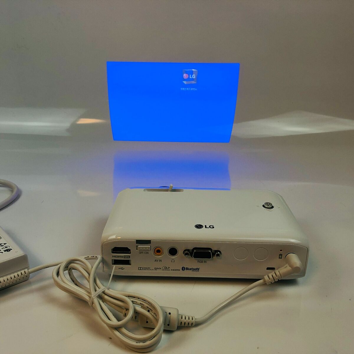 LG Minibeam Projector Electronics PH550G White Tested Used LG Minibeam Projector Electronics PH550G White Tested Used