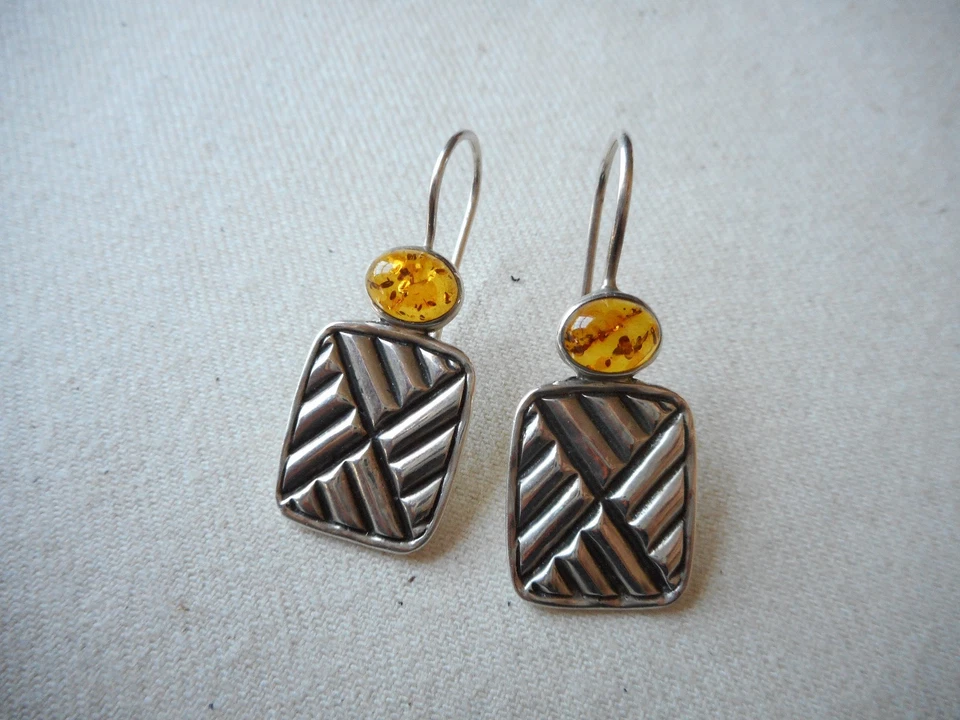 Brincos Chevron âmbar prata esterlina oxidada Silpada W1451 242829 - Imagem 2 de 4