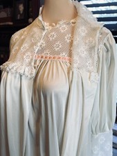 vtg 70s Peignoir 2PC Nightgown Robe Set Sz M White Nylon Antron Bridal Lace