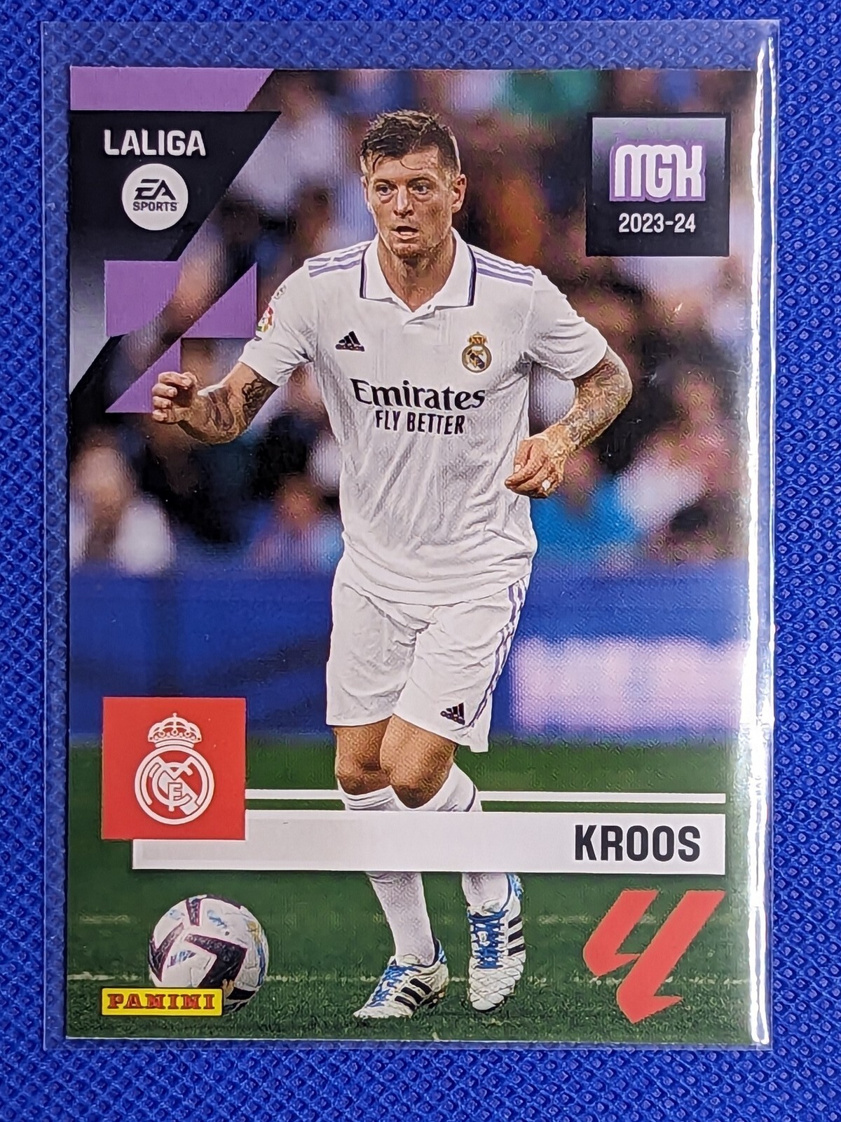 Picture 1 of 2