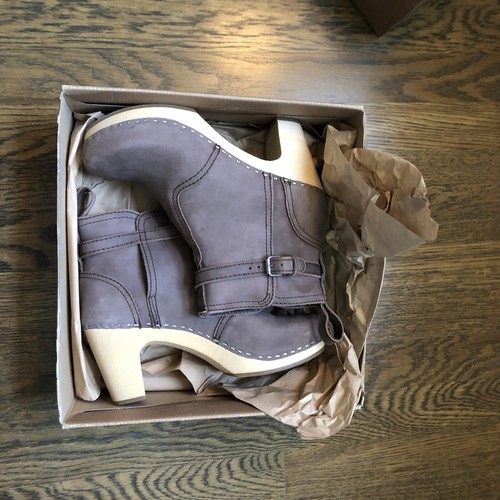 Swedish Hasbeens high heeled jodhpur 