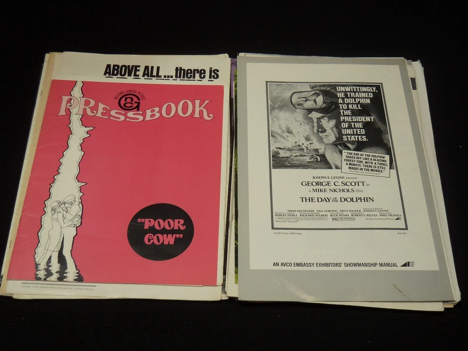 1970'S ASSORTED MOVIE PRESSBOOKS LOT OF 33 - O 3808 - Image 3 of 4